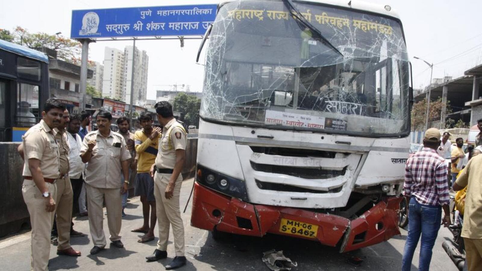 One person killed as ST bus mows 9 vehicles after break failure on ...