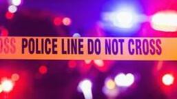 When the victim was sitting in the car, the miscreant told him that oil was leaking following which he got off. The miscreants used this opportunity to make off with a cash containing <span class=