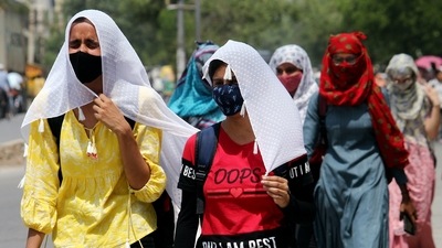 At 45 degrees, Gurugram records highest-ever temperature in April (ANI Photo) (Yogendra Kumar) At 45 degrees, Gurugram records highest-ever temperature in April (ANI Photo) (Yogendra Kumar)
