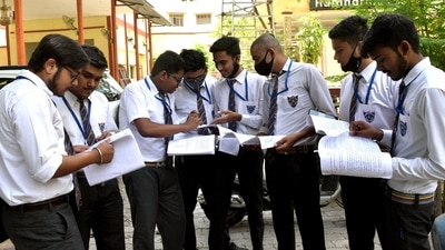 CBSE students discussing question paper. (File photo) (ANI File)