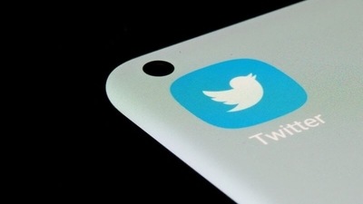 The Twitter app is seen on a smartphone in this illustration. (REUTERS)