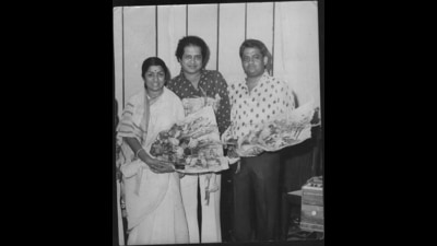 Lata Mangeshkar with music directors Laxmikant and Pyarelal. (HT Photo) Lata Mangeshkar with music directors Laxmikant and Pyarelal. (HT Photo)