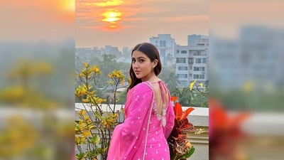 When it comes to traditional attires, Sara Ali Khan knows it all. From Lucknowi chikankari salwar suits to basic cotton salwar sets, the actor has a great collection of ethnic wear. Out of the many stylish looks, here's one that you can pick this festive season. (Instagram/@saraalikhan95) When it comes to traditional attires, Sara Ali Khan knows it all. From Lucknowi chikankari salwar suits to basic cotton salwar sets, the actor has a great collection of ethnic wear. Out of the many stylish looks, here's one that you can pick this festive season. (Instagram/@saraalikhan95)