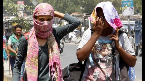 Blistering heatwave conditions swept through Haryana and Punjab on Thursday, with Gurugram recording a high of 45.6 degrees Celsius. (Sanjeev Kumar /HT)