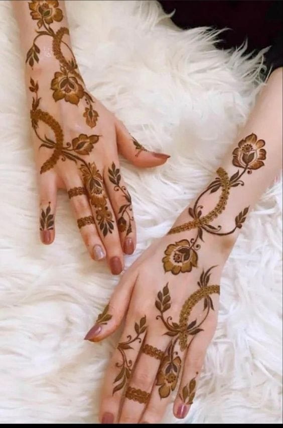 Lovely henna design for Eid Al-Fitr(Pinterest)