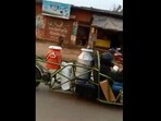 The image shows the man driving a go-kart like vehicle. Anand Mahindra re-posted the video too.(Twitter/@RoadsOfMumbai)