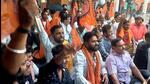 Activists of VHP and Bajrang Dal reciting Hanuman Chalisa at the office of DRM Agra on Friday. (HT PHOTO) Activists of VHP and Bajrang Dal reciting Hanuman Chalisa at the office of DRM Agra on Friday. (HT PHOTO)