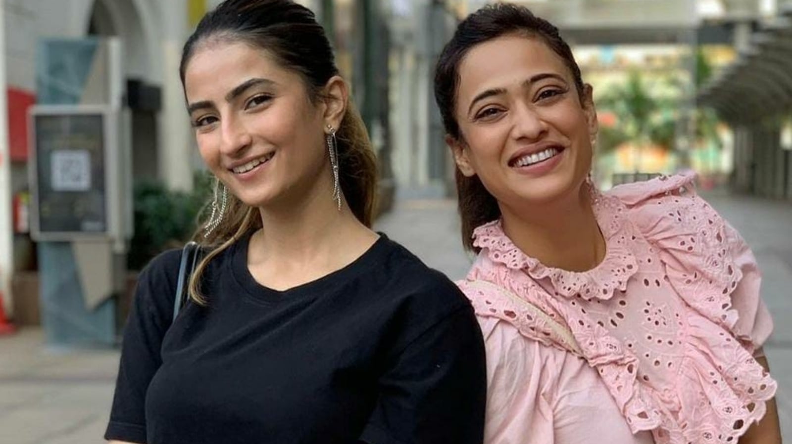 Palak Tiwari says she has seen mom Shweta Tiwari struggle in her marriages