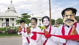 Estudantes protestam contra o governo em Colombo na sexta-feira.  (AFP)
