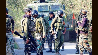 A defence spokesperson said that during a routine patrol along the LoC in the KG sector of Jammu and Kashmir’s Poonch district on Friday, a Major and two soldiers were injured in a mine blast. “They have been evacuated and are undergoing treatment,” he added. (ANI File Photo)