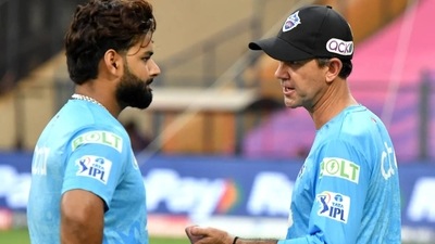 Delhi Capitals captain Rishabh Pant with coach Ricky Ponting (IPLt20.com) Delhi Capitals captain Rishabh Pant with coach Ricky Ponting (IPLt20.com)