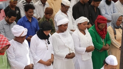 Muslims believe that every Friday, angels stand at the door of the mosque and keep writing the names of those coming for the prayers in order of their arrival. There is reward attached to it and the reward varies depending how early they come. When the Imam ascends the pulpit, the angels fold their scrolls and listen to the sermon along with the Muslims. (HT Photo/Deepak Gupta) Muslims believe that every Friday, angels stand at the door of the mosque and keep writing the names of those coming for the prayers in order of their arrival. There is reward attached to it and the reward varies depending how early they come. When the Imam ascends the pulpit, the angels fold their scrolls and listen to the sermon along with the Muslims. (HT Photo/Deepak Gupta)