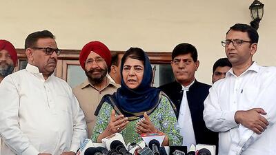 Jammu and Kashmir Peoples Democratic Party (JKPDP) chief Mehbooba Mufti addresses the media in Jammu on Friday. She again batted for India-Pakistan dialogue to resolve the Kashmir issue. (ANI) Jammu and Kashmir Peoples Democratic Party (JKPDP) chief Mehbooba Mufti addresses the media in Jammu on Friday. She again batted for India-Pakistan dialogue to resolve the Kashmir issue. (ANI)