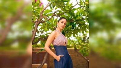 Kiara Advani went for the clean hairdo and makeup look with a high ponytail braid and fresh dewy skin. (Instagram/@kiaraaliaadvani) Kiara Advani went for the clean hairdo and makeup look with a high ponytail braid and fresh dewy skin. (Instagram/@kiaraaliaadvani)