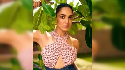 Kiara Advani picked this outfit from the clothing line ATSU and is worth <span class='webrupee'>₹</span>18k. (Instagram/@kiaraaliaadvani) Kiara Advani picked this outfit from the clothing line ATSU and is worth <span class='webrupee'>₹</span>18k. (Instagram/@kiaraaliaadvani)