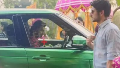 Ranveer Singh, Ibrahim Ali Khan on Rocky Aur Rani ki Prem Kahani sets. Ranveer Singh, Ibrahim Ali Khan on Rocky Aur Rani ki Prem Kahani sets.