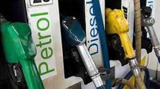 Despite not having increased the fuel tax in its five-year tenure, the Yogi Adityanath government lowered the VAT on petrol and diesel in November last year, making them cheaper by ₹12 per litre in Uttar Pradesh. (REPRESENTATIVE IMAGE)