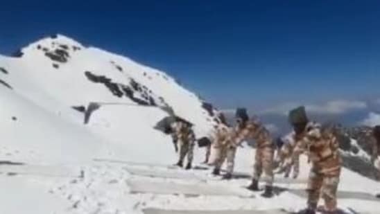 The ITBP personnel performed a range of Yoga poses (Asanas) on their mats and clapped for themselves towards the end of the video.(Twitter/@ITBP_official)