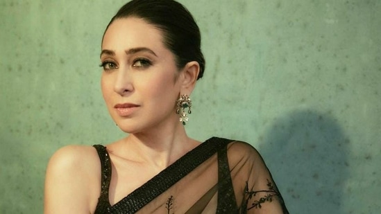 549px x 309px - Karisma Kapoor responds as fan asks her if she would ever get married again  | Bollywood - Hindustan Times