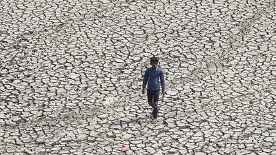 A dried up Yamuna riverbed near ITO Bridge, on April 29. (Raj K Raj/HT) A dried up Yamuna riverbed near ITO Bridge, on April 29. (Raj K Raj/HT)