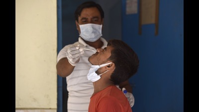 According to the data, Mumbai reported 1,701 cases between April 1 and 29, while 1,362 cases were reported in March in the corresponding period. (Sunil Ghosh / Hindustan Times) According to the data, Mumbai reported 1,701 cases between April 1 and 29, while 1,362 cases were reported in March in the corresponding period. (Sunil Ghosh / Hindustan Times)