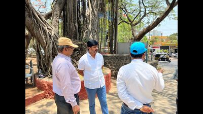 Bharatiya Janata Party (BJP) MLA Siddharth Shirole on Saturday visited Pataleshwar cave temple (HT PHOTO)