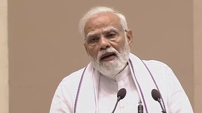 Prime Minister Narendra Modi speaking at the joint conference of chief ministers and chief justices of high courts on Saturday. (ANI) Prime Minister Narendra Modi speaking at the joint conference of chief ministers and chief justices of high courts on Saturday. (ANI)