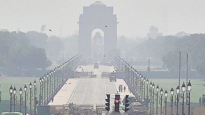 Delhi saw 43.5°C on Saturday while Gurugram hit 46.5°C. (RAJ K RAJ/HT)