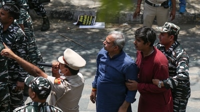 Delhi BJP president Adesh Gupta who was leading the protest was detained by the Delhi police. (Sanchit Khanna/HT) Delhi BJP president Adesh Gupta who was leading the protest was detained by the Delhi police. (Sanchit Khanna/HT)