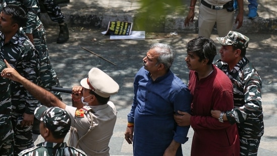 Delhi BJP president Adesh Gupta who was leading the protest was detained by the Delhi police.&nbsp;(Sanchit Khanna/HT)