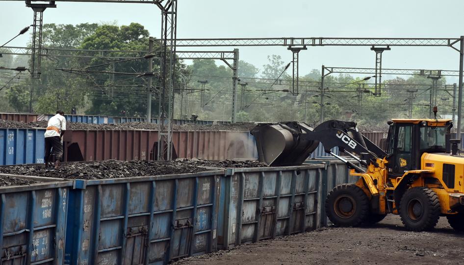 Coal being loaded in good train amid a power crisis due to shortage of coal, at Rai Coal mines in Peeparwar. (ANI Photo) Coal being loaded in good train amid a power crisis due to shortage of coal, at Rai Coal mines in Peeparwar. (ANI Photo)