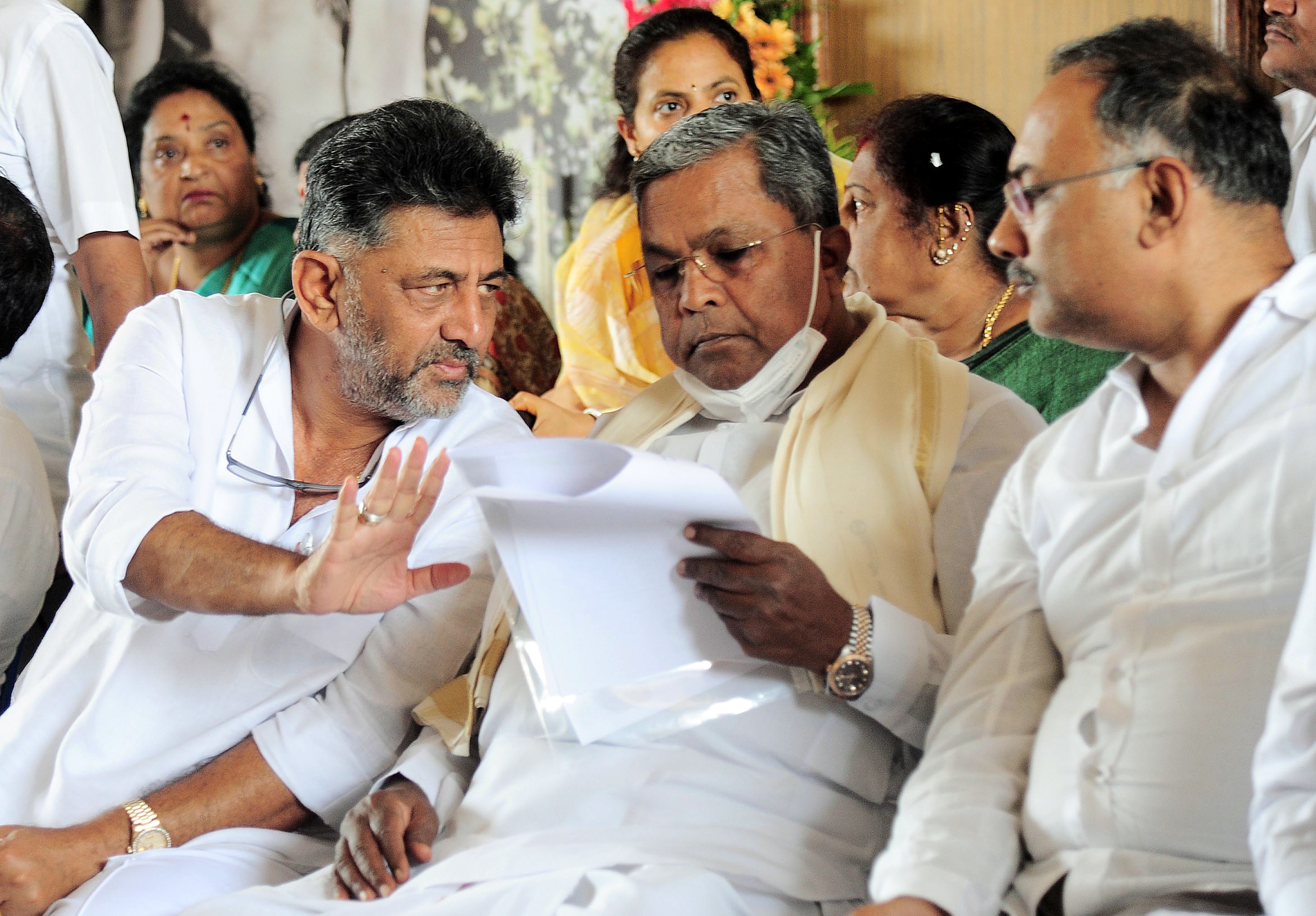File photo of Karnataka Congress president DK Shivakumar interacting with Leader of Opposition in the Assembly Siddaramaiah during a press meet. (Shashidhar Byrappa) File photo of Karnataka Congress president DK Shivakumar interacting with Leader of Opposition in the Assembly Siddaramaiah during a press meet. (Shashidhar Byrappa)