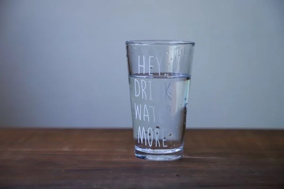 Aside from the increased heat, other factors that may have an impact on heart health include not eating a salt-restricted diet, excessive alcohol consumption, poor blood circulation, and the use of certain medications (Pexels) Aside from the increased heat, other factors that may have an impact on heart health include not eating a salt-restricted diet, excessive alcohol consumption, poor blood circulation, and the use of certain medications (Pexels)