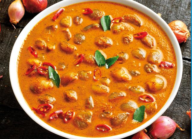 Kerala dishes like Ulli Theeyal take shallots and makes them the star of a gravy where coconut, coriander, chillies and methi mingle together in tamarind water Kerala dishes like Ulli Theeyal take shallots and makes them the star of a gravy where coconut, coriander, chillies and methi mingle together in tamarind water