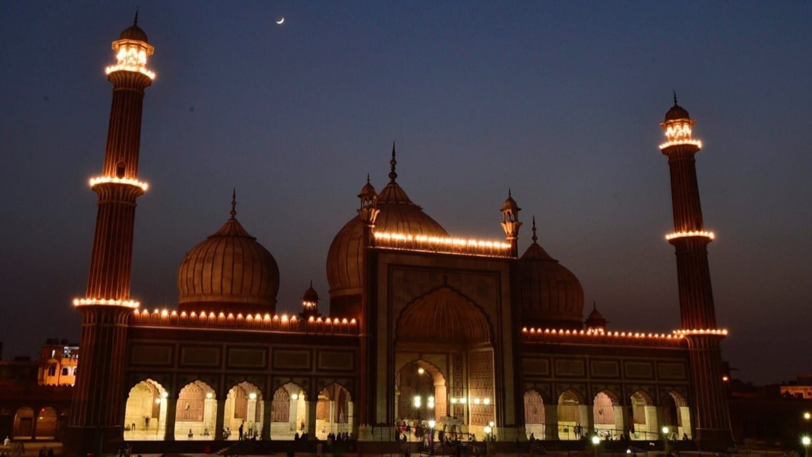 Eid al-Fitr의 달 2022 라이브 보기: 인도, 파키스탄 및 남아시아의 나머지 이슬람교도들이 Shawwal 초승달을 볼 때입니다.