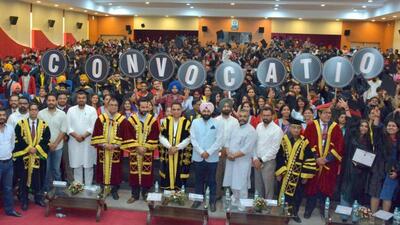 Students and faculty during the 3rd annual convocation at the Chandigarh Group of Colleges, Jhanjeri. (HT Photo)