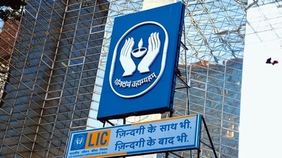 LIC is currently doing roadshows for its maiden public issue, which opens for subscription on May 4. (HT File) LIC is currently doing roadshows for its maiden public issue, which opens for subscription on May 4. (HT File)
