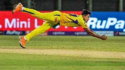 Maheesh Theekshana of Chennai Super Kings catches the ball during the Indian Premier League 2022 match against Sunrisers Hyderabad (IPL) Maheesh Theekshana of Chennai Super Kings catches the ball during the Indian Premier League 2022 match against Sunrisers Hyderabad (IPL)