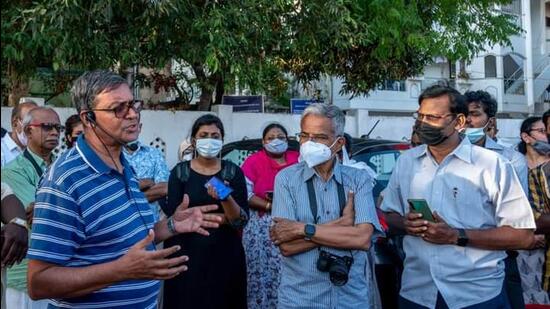 Kombai S Anwar with a group during his ‘iftar’ heritage walk in Chennai. (HT Photo)