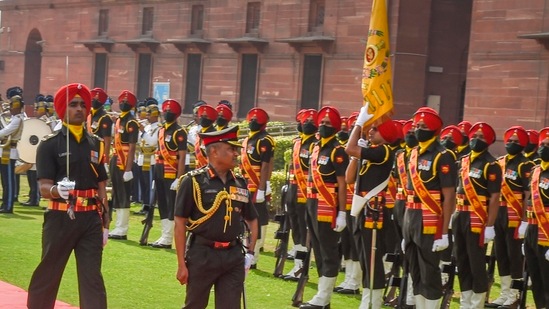 Army chief General Manoj Pande inspects a Guard of Honour, after taking charge of his position, at South Block in New Delhi.(PTI)