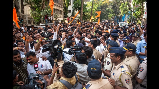 Sena insiders said that Sena might have mellowed down from what it was under Bal Thackeray, but it would not tolerate bullying. (Pratik Chorge/HT PHOTO)