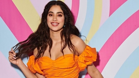 Janhvi Kapoor in off-shoulder mini dress and trendy baby braids paints the internet bright: Check out pics inside