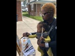 The baby girl and her grandma paint together in this Instagram video.&nbsp;