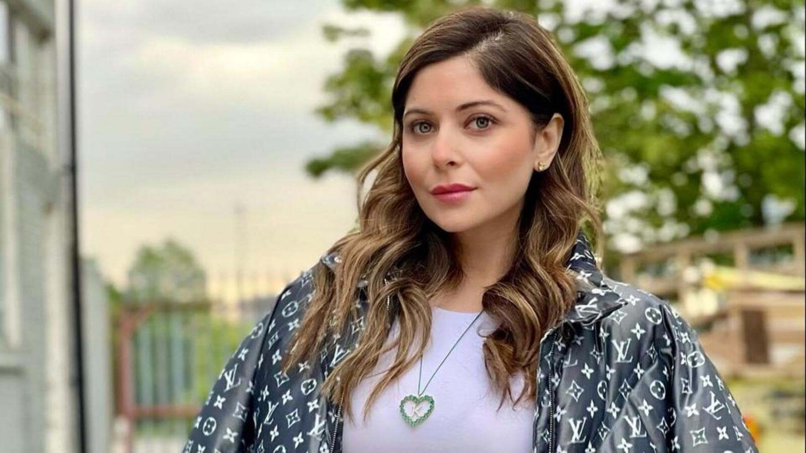 Kanika Kapoor on plagiarism accusation by Pak singer: Really unfair for  anybody to say that I stole their work - Hindustan Times