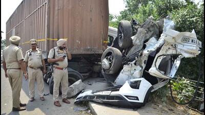 The mangled remains of the trader’s Hyundai Creta car after collision with a truck on Dugri Flyover at Southern bypass in Ludhiana on Monday. (Harvinder Singh/HT)