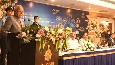 Punjab governor Banwari Lal Purohit addressing the joint coordination team’s conference on cybercrime in Chandigarh. (Keshav Singh/HT)