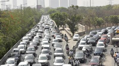 Traffic congestion near Rashtriya Dalit Prerna Sthal in Noida. (Sunil Ghosh/ HT) Traffic congestion near Rashtriya Dalit Prerna Sthal in Noida. (Sunil Ghosh/ HT)