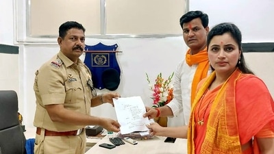 Independent MP from Amravati Navneet Rana and MLA Ravi Rana. (ANI) Independent MP from Amravati Navneet Rana and MLA Ravi Rana. (ANI)