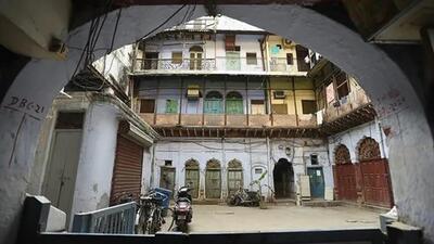A rather nondescript lane called Katra Kushal Rai lane in Chandni Chowk leads to the Sheesh Mahal building that housed St. Stephen’s School in 1853-54, followed by St. Stephen’s College, which started there in 1881. (Amal KS/HT Photo) A rather nondescript lane called Katra Kushal Rai lane in Chandni Chowk leads to the Sheesh Mahal building that housed St. Stephen’s School in 1853-54, followed by St. Stephen’s College, which started there in 1881. (Amal KS/HT Photo)