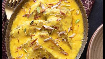 Right from sheer khurma, seviyan muzaffar, kheer, phirni, shahi tukda, balushahi, to falooda, anjeer ka halwa or khajoor ka halwa, a lavish spread is prepared on the meethi Eid. Right from sheer khurma, seviyan muzaffar, kheer, phirni, shahi tukda, balushahi, to falooda, anjeer ka halwa or khajoor ka halwa, a lavish spread is prepared on the meethi Eid.